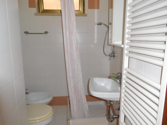 Bathroom 3, Antico Albergo Sant'Antonio, Belluno