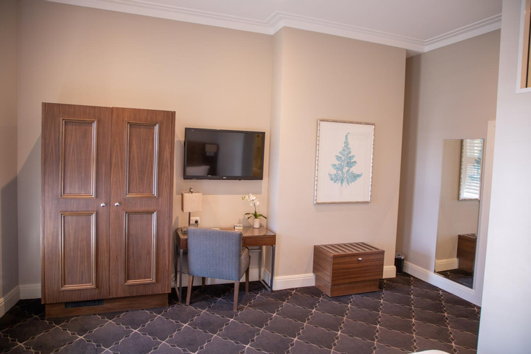 Bedroom 16