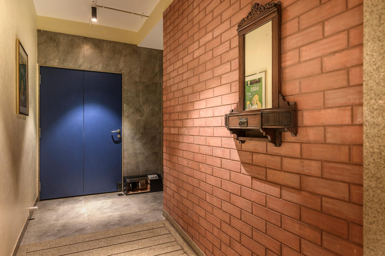 Bathroom 4, Budget Inn Bellevue, Surat