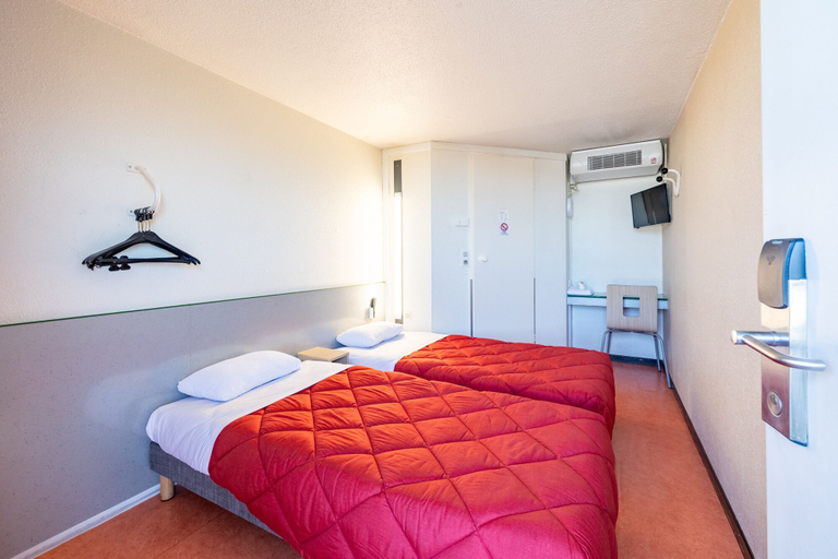 Bedroom 5, Premiere Classe Angers Ouest - Beaucouzé, Maine-et-Loire
