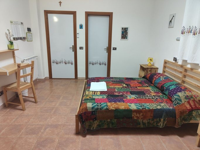 Bedroom 2, Beteya Hostel Don Bosco, Catania