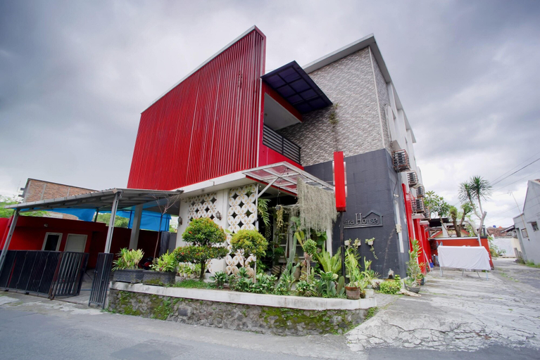 Exterior & Views, Zaira Residence By Occupied, Sleman