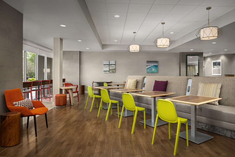 Food & Drinks 5, Home2 Suites by Hilton Jacksonville, NC, Onslow