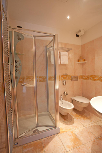 Bathroom 3