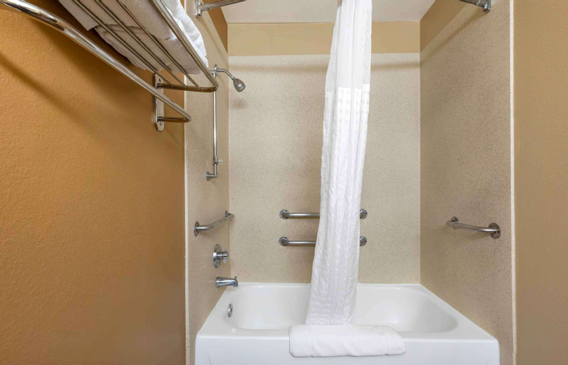 Bedroom 4, Extended Stay America Suites Portland Tigard, Washington