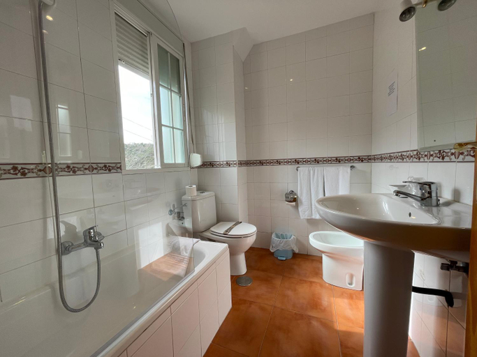 Bathroom 5, Quentar Hotel, Granada