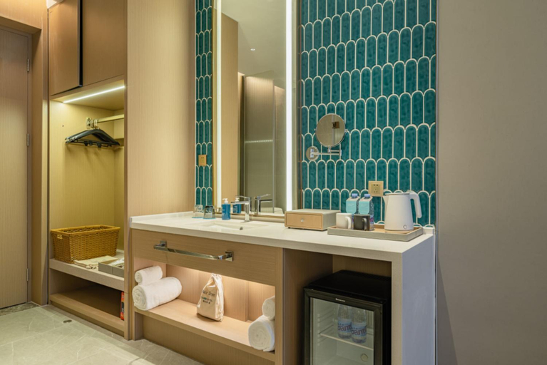 Bathroom 11