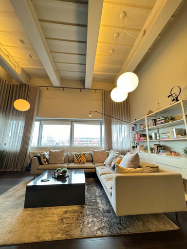 Food & Drinks, Industrial-chic 1BD Loft by the River Fulham!, London