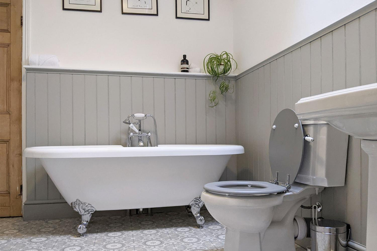 Bathroom 1, Townhouse Apartment Carlisle, Cumbria