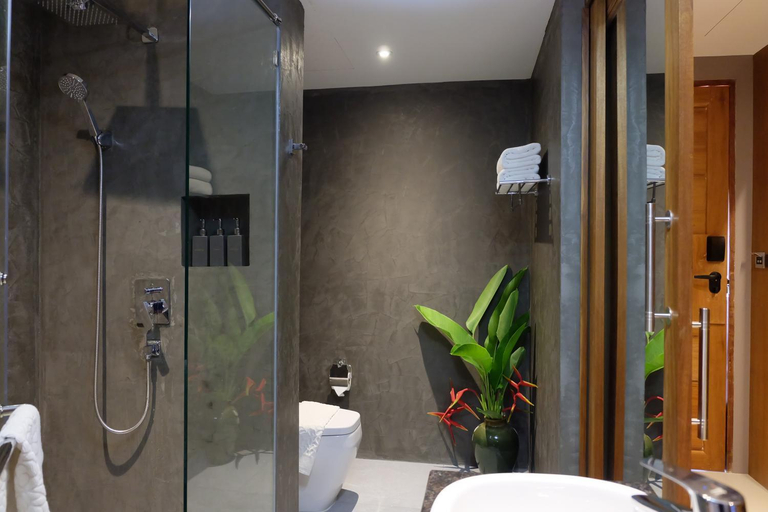 Bathroom 5, Koh Ma Beach Resort, Ko Phangan