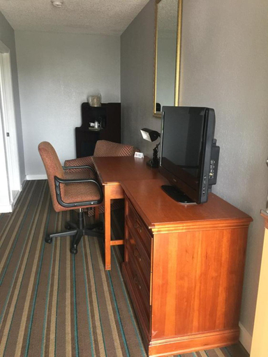 Others 5, Scottish Inns and Suites Bensalem, Bucks