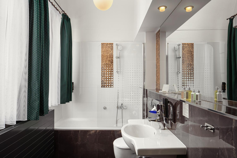 Bathroom 4, The Charles, Praha 1