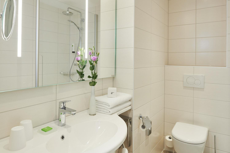 Bathroom 4, Hotel Seeschloss, Vorpommern-Rügen