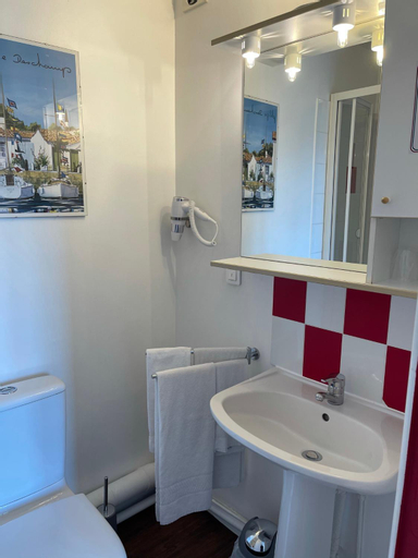 Bathroom 3