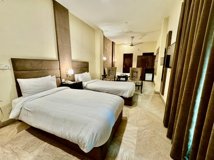 Bedroom 3, Shelton Hotel Lahore, Lahore