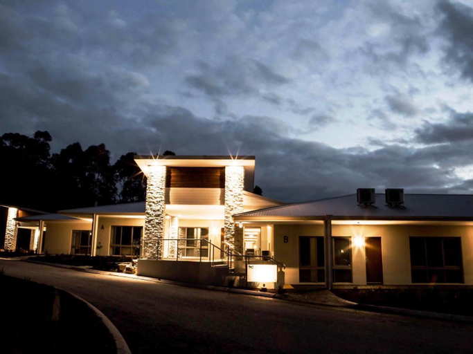 Foothills, Yarra Ranges - Lilydale
