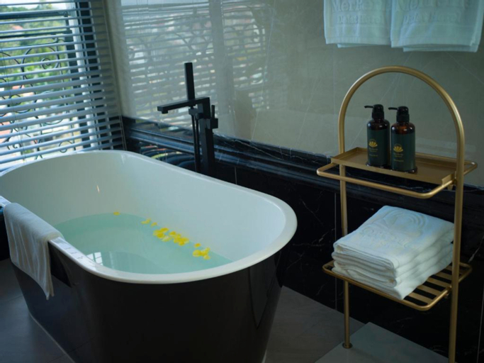 Bathroom 4