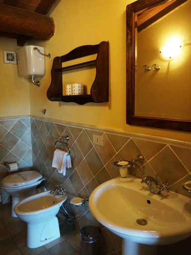 Bathroom 5, Borgo Colleoli Resort, Pisa
