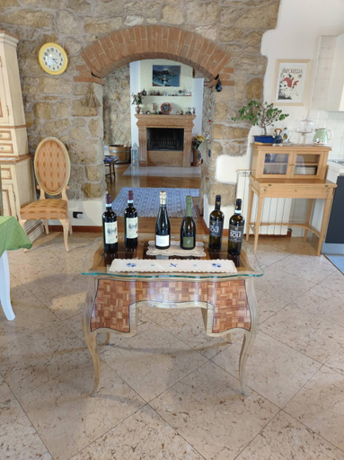 Others 4, B&B QUINTARELLI, Verona