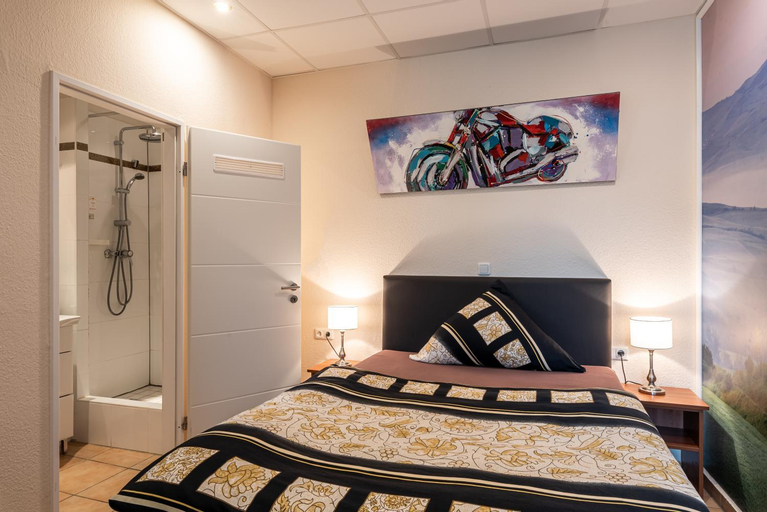 Bedroom 12