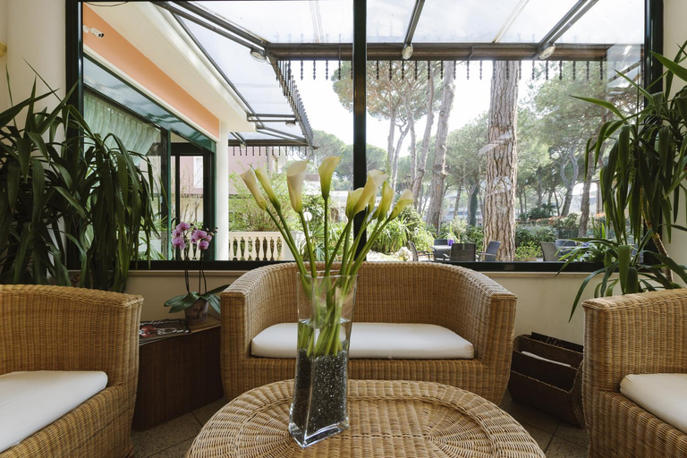 Public Area 2, Hotel Boccaccio-free parking-, Ravenna