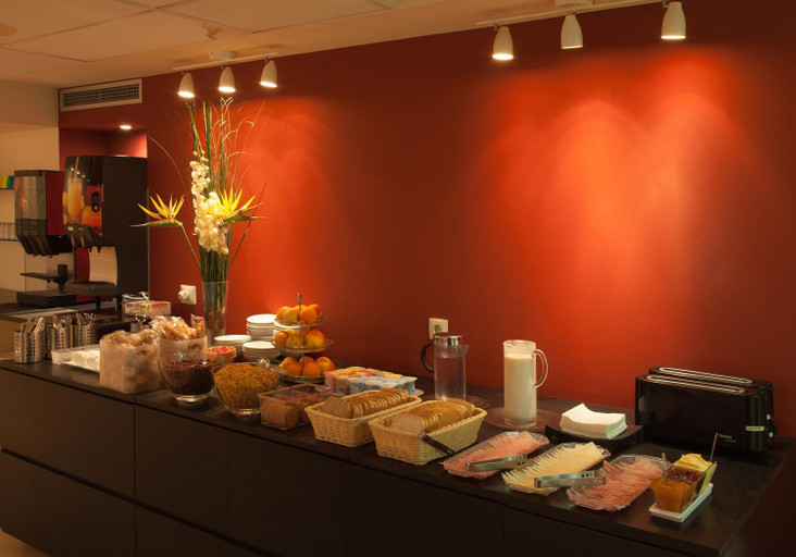 Food & Drinks 3, Residencia Erasmus, Barcelona