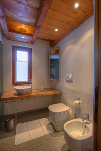 Bathroom 8