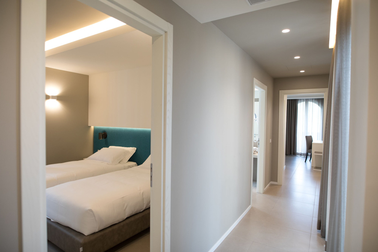Bedroom 3, Airone City Hotel, Catania