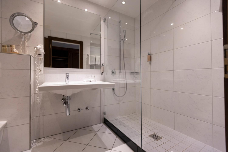 Bathroom 5