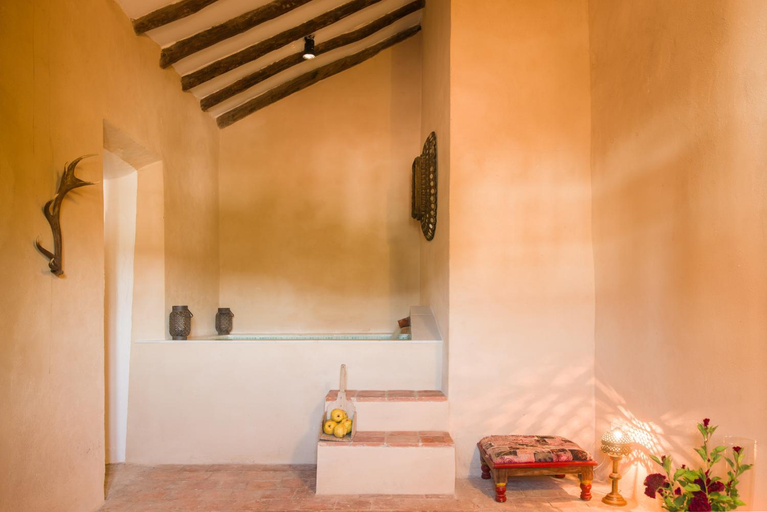 Bathroom 3, BALNEARIO AGUAS DE VILLAHARTA, Córdoba