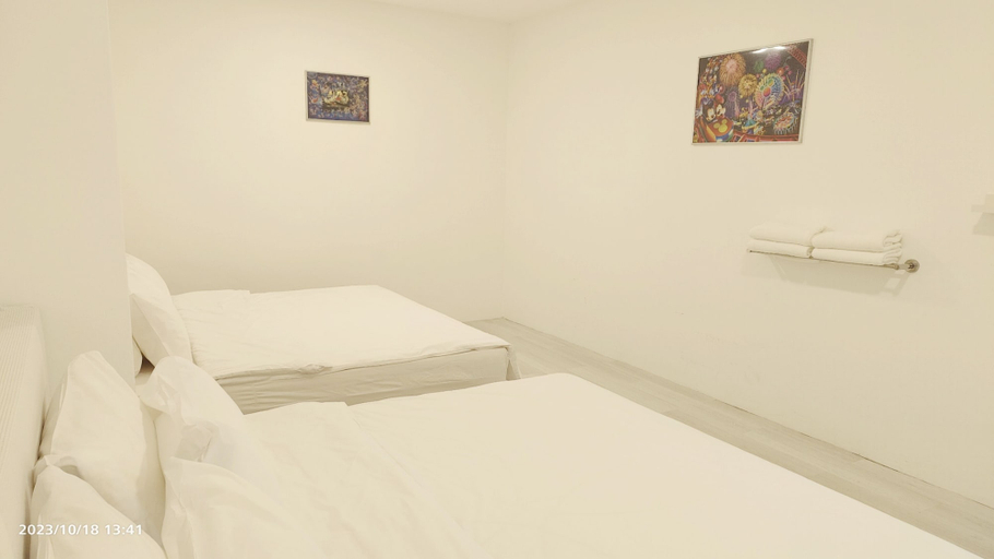 Bedroom 2, ALVILLA@Jalan Sultan Ismail, Kuala Terengganu