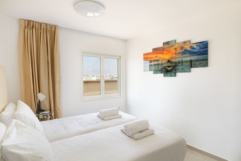 Bedroom 3, Penthouse with Panoramic View by FeelHome