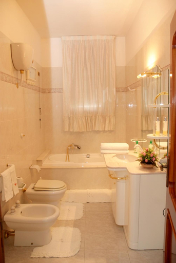 Bathroom 5, Bed & Breakfast Acquamarina, Lecce