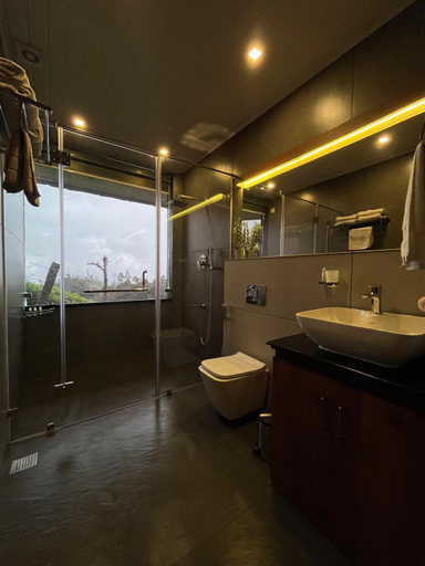 Bathroom 3, Misty Courtyard Resort, Idukki
