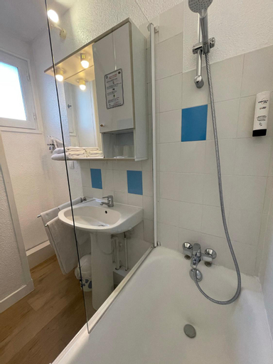 Bathroom 4