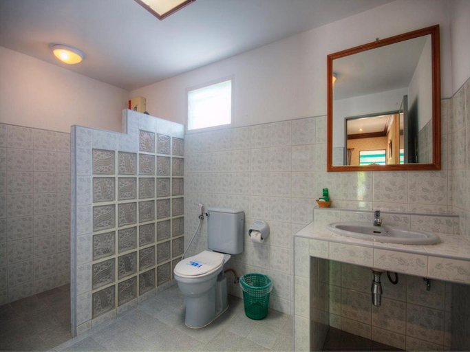Bathroom 4, Samroiyod Holiday Resort, K. Sam Roi Yot