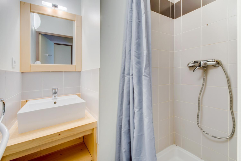 Bathroom 3, Vacanceole - Les Jardins de Balnea, Hautes-Pyrénées