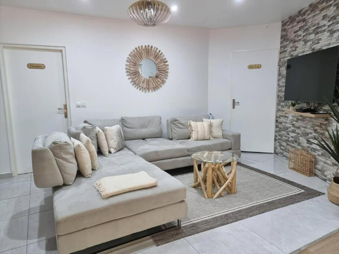 Others 5, L'ilet Paradise, Pointe-Noire