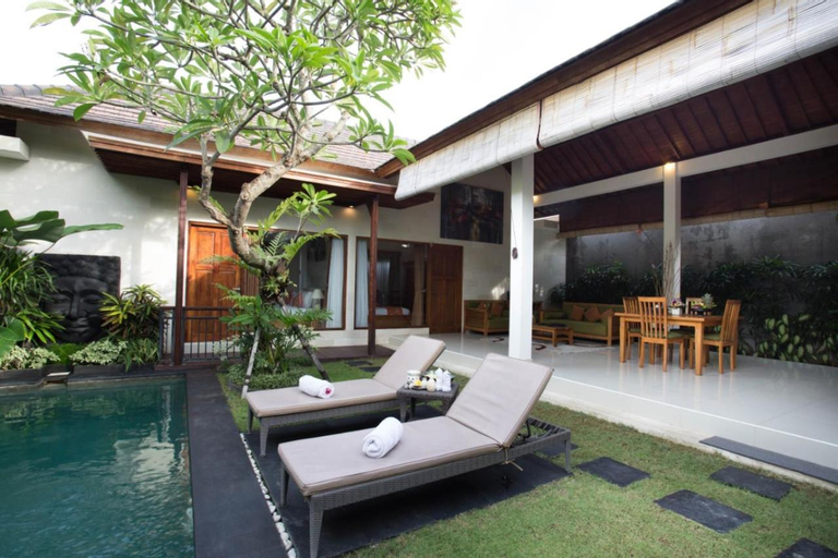 Swimming Pool 12