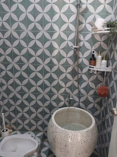 Bathroom 4, Kenka Homestay, Bantul