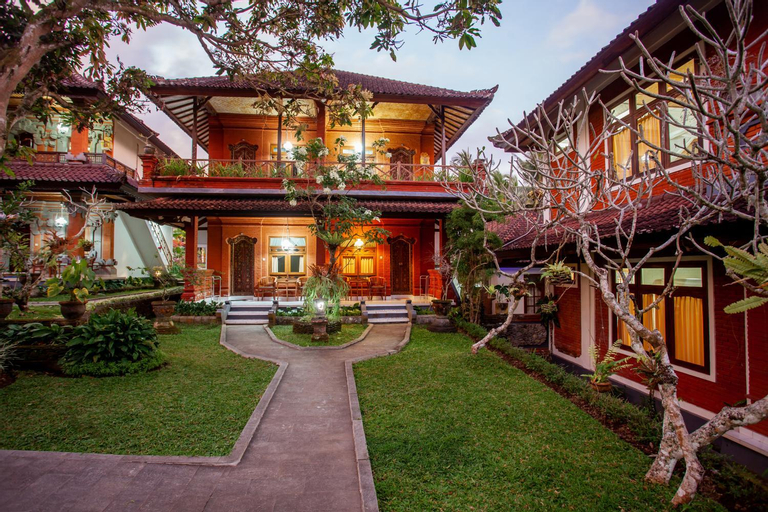 Exterior 14