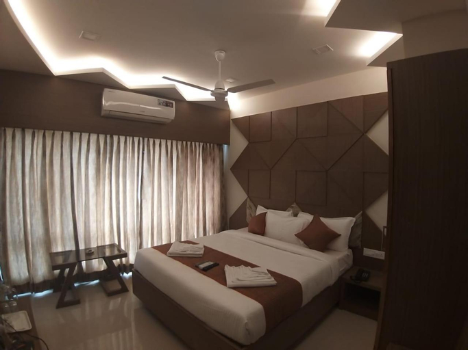 Bedroom 12