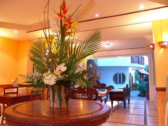 Public Area, Gold Beach Resort, Black River