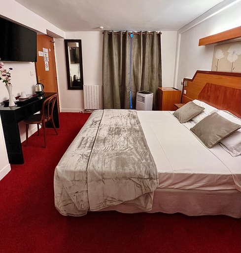 Bedroom 2, Nouvel Hotel du Theatre, Paris