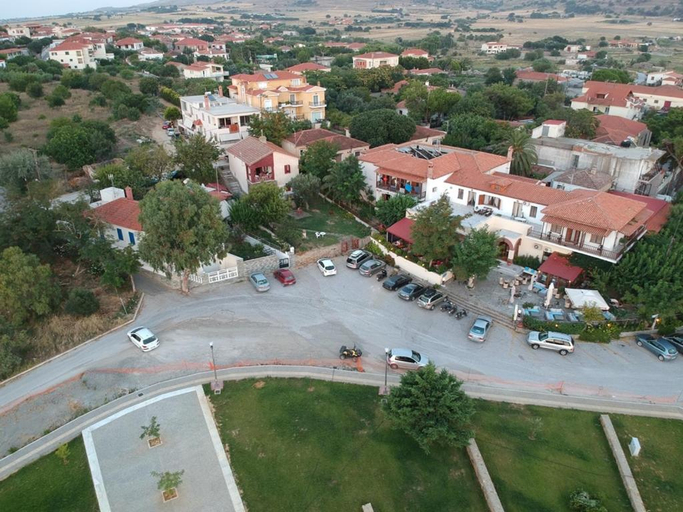 Others 5, To Kyma, North Aegean