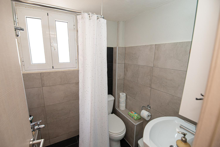 Bathroom, Ariadni Sea View Apartment, Crete