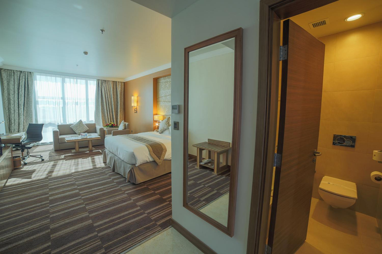 Bedroom 3, Golden Tulip Al Qassim