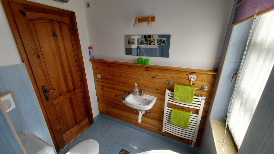 Bathroom 3, Titi Boutique Apartmanok, Csepreg