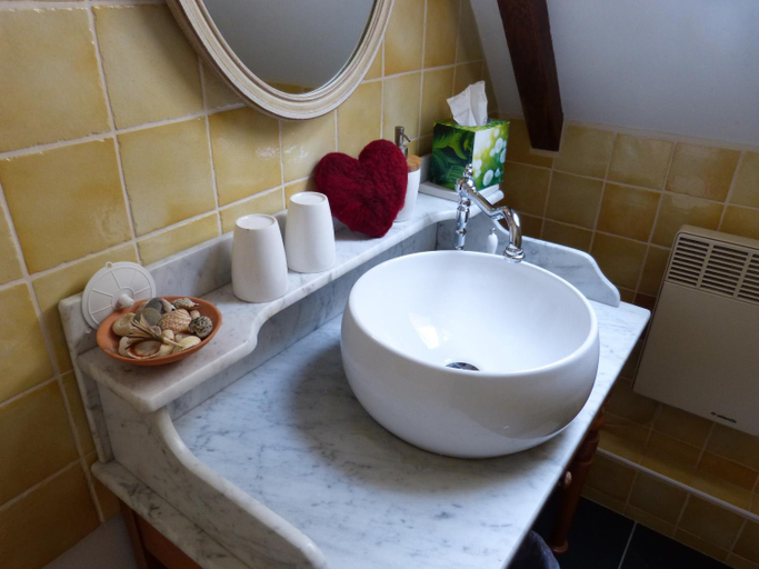 Bathroom, Domaine de Joreau, Maine-et-Loire