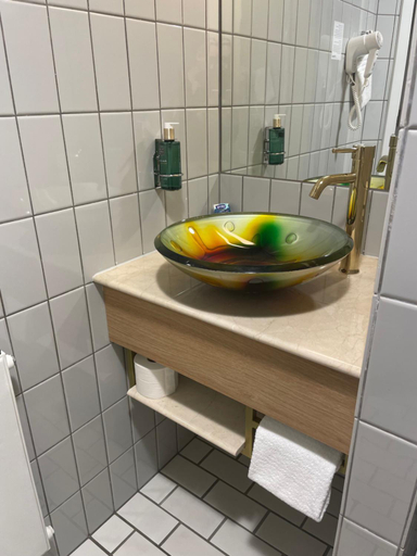 Bathroom 4, City Hotel Nattergalen, Odense